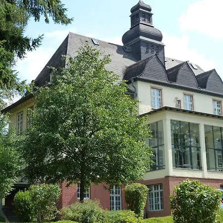 斯皮尔伯格公寓 * 韦茨拉尔